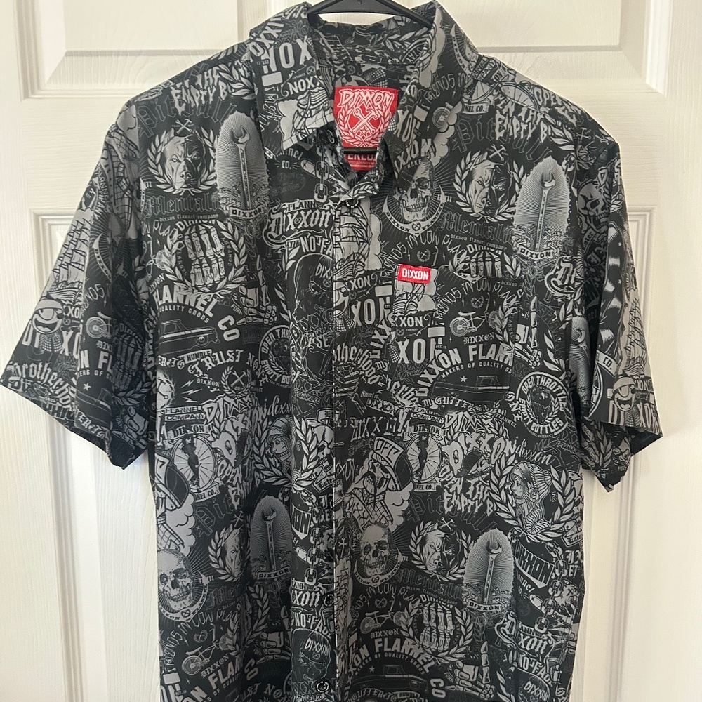 Dixxon Flannel Co. Men’s Short Sleeve Party Shirt – Size Medium (Like New)